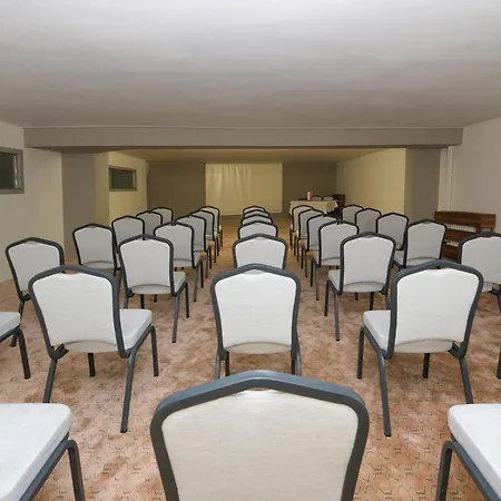 Otel Signature Garden & 3*
