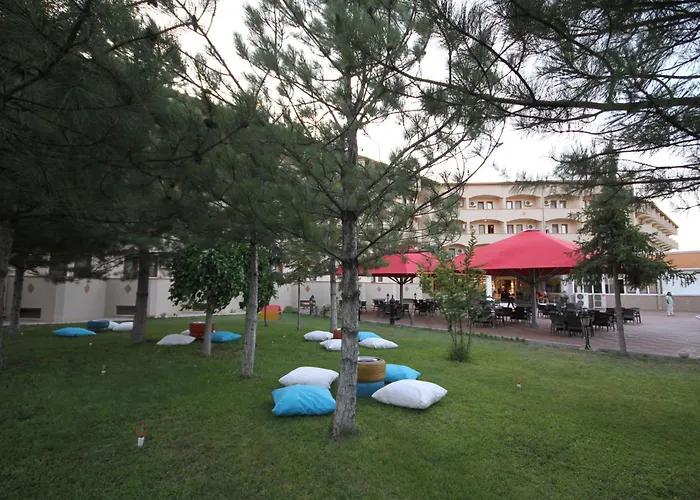 Signature Garden & Hotel 3*