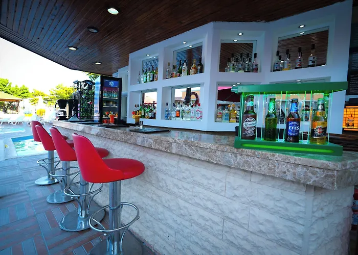 Signature Garden & 3*